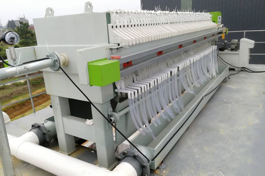 壓濾機(jī)使用現(xiàn)場(chǎng)