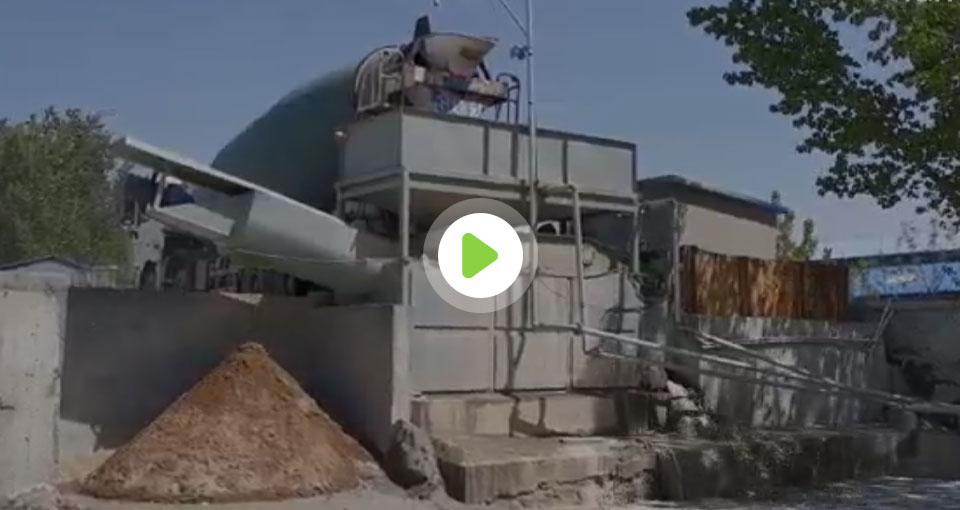 振動(dòng)型砂石分離機(jī)使用現(xiàn)場(chǎng)